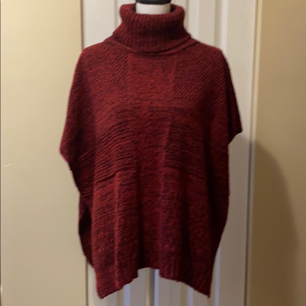 ❤️Steve Madden Cowl neck poncho - EUC - One size fits all
